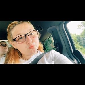 Meet your Posher, Skylar